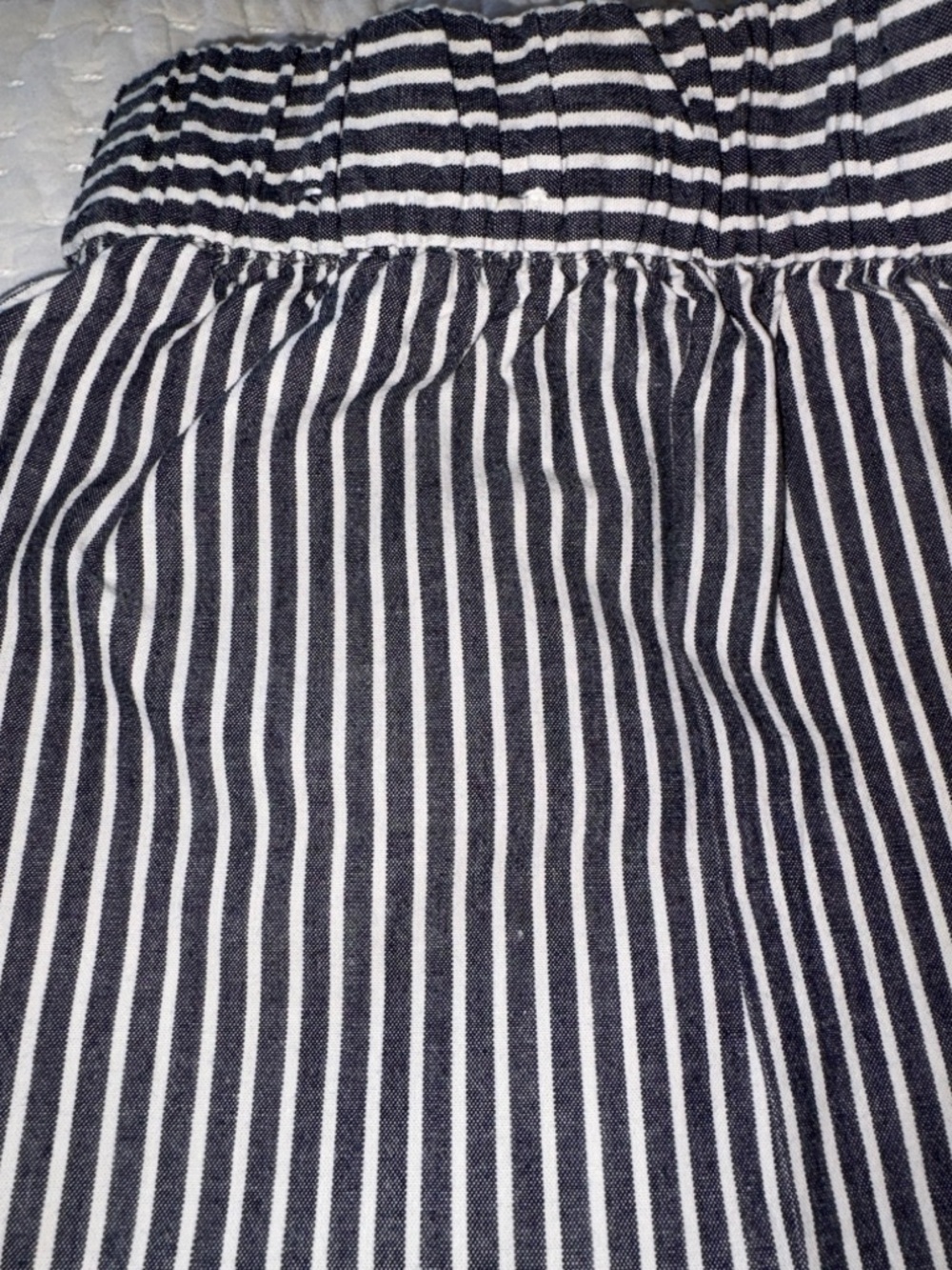 Uniqlo Striped Black/Blue and White Women's Cotton Elastic-Waist Shorts EUC M - Picture 8 of 8